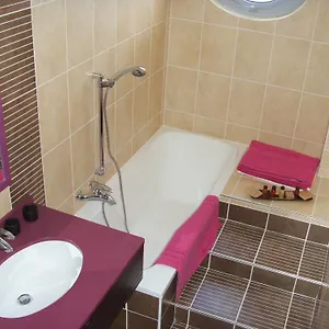https://villa-la-saint-pierre.comcaribbean.com